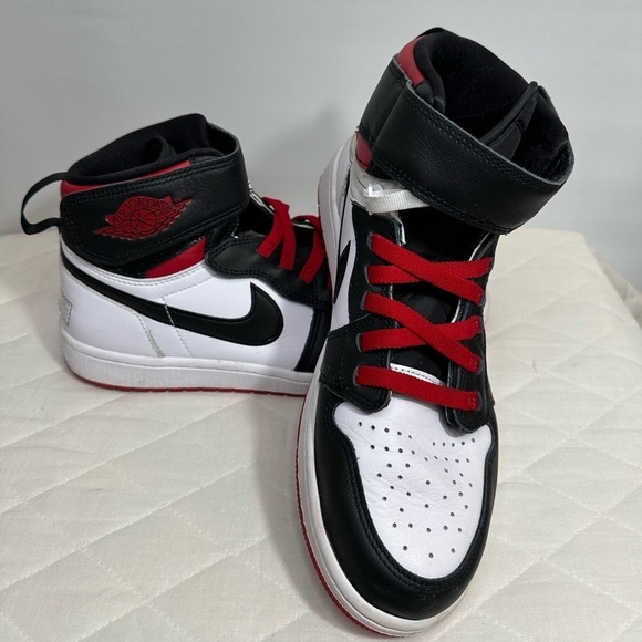 Nike Air Jordan 1 Hi FlyEase Mens Size 8.5 Sneakers White Black Red Shoes - Picture 5 of 16